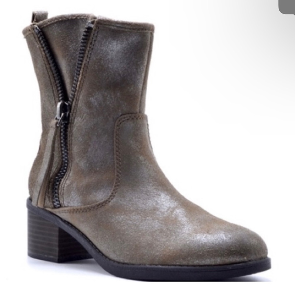 Clark’s Taupe Metallic Boots Shoes 10
